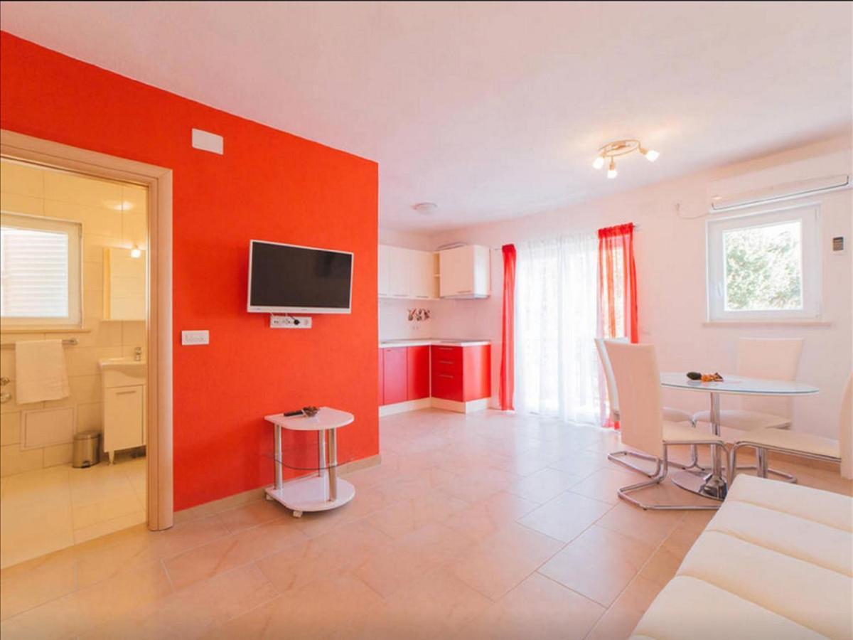 House Karlo Apartments Omis Exterior photo