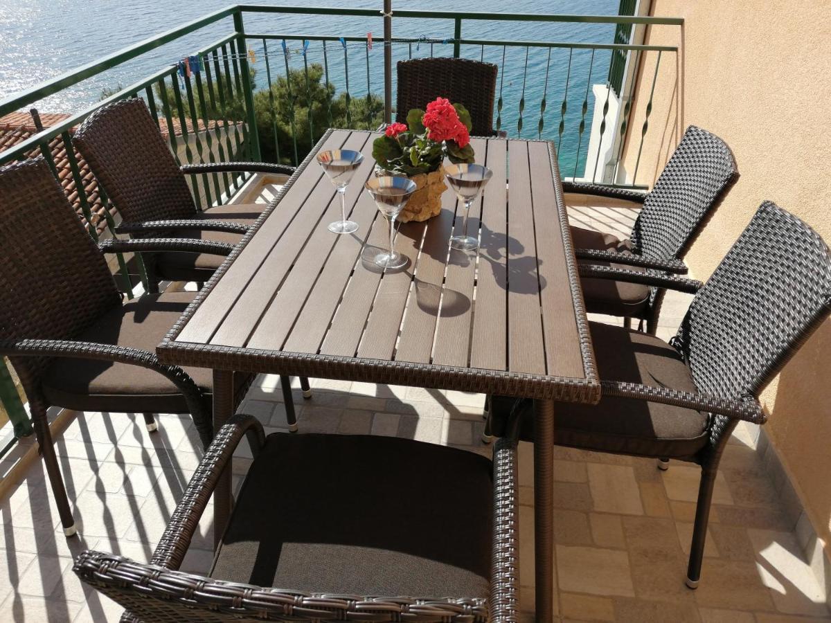 House Karlo Apartments Omis Exterior photo
